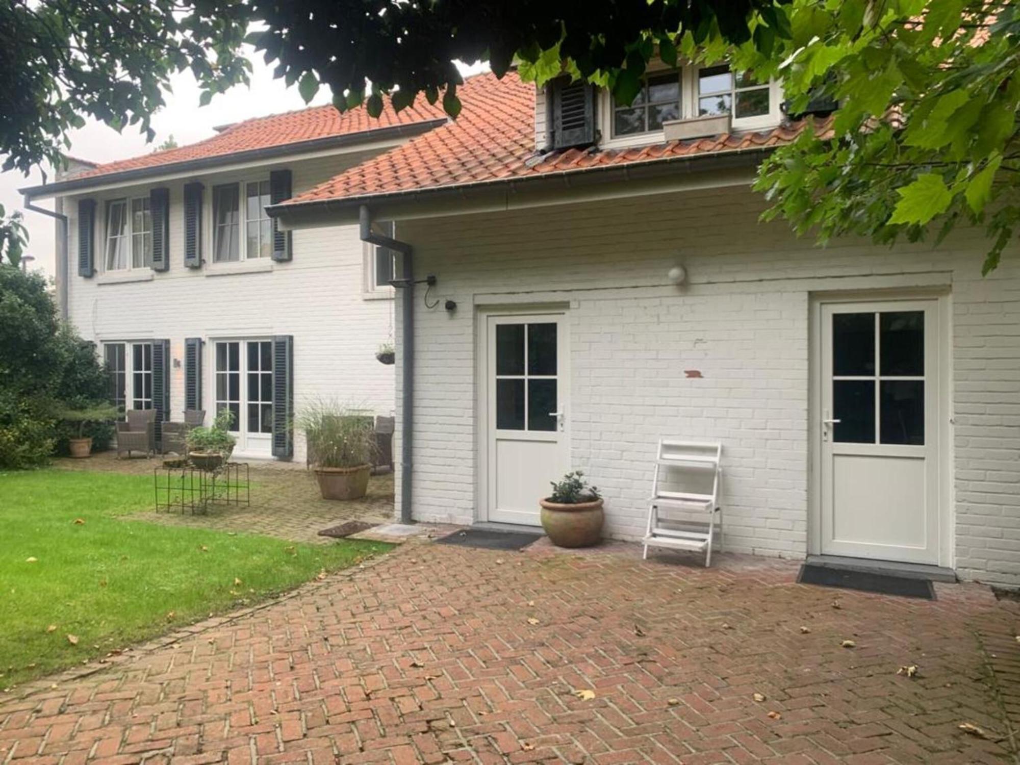 Spacious Holiday Home In The Center Of Ostend Exterior photo